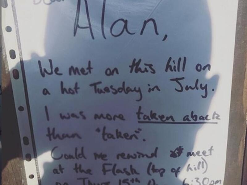 This handwritten note from a secret admirer to a mysterious man named Alan was discovered in Hampstead on Wednesday. (Daily Mail)