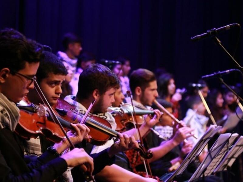 A moment from Al Kamandjati's 16 Aug. 2018 concert at Masrah al-Madina. (Photo courtesy of Al Kamandjati)