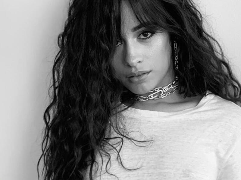 Cabello flashed a seductive looked dressed in an all-black edgy ensemble.