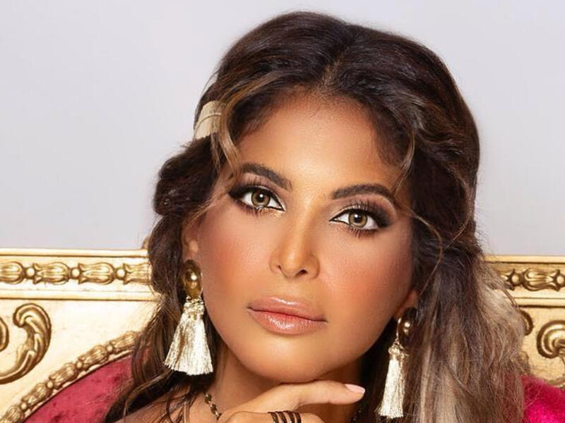 Disgusting Much? Watch Bebe Abd Almuhsen's Reaction to a Coackroch Stranding on her Shoulder Source @bibii63 instagram