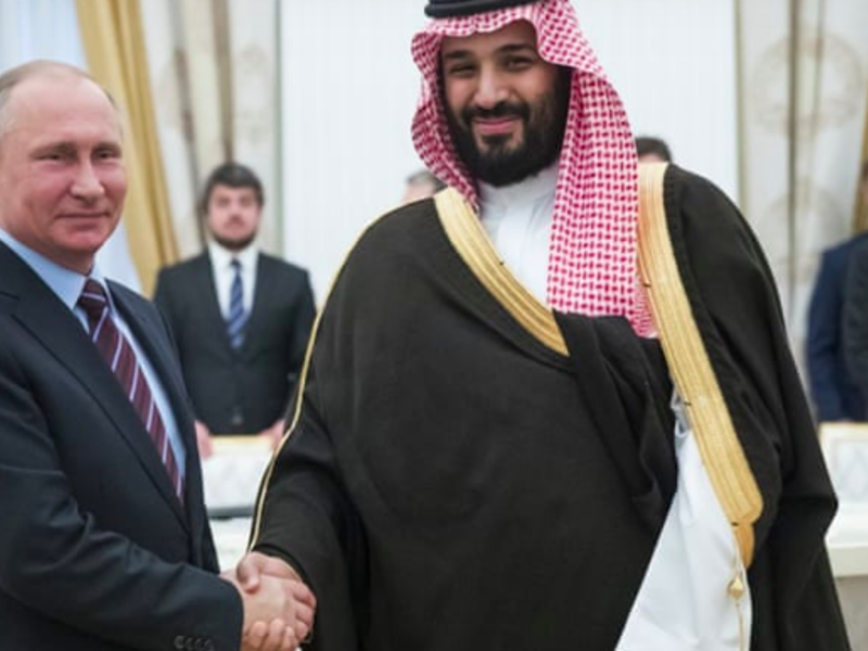 Putin (L) Mohammad ben Salman (AFP File Photo)