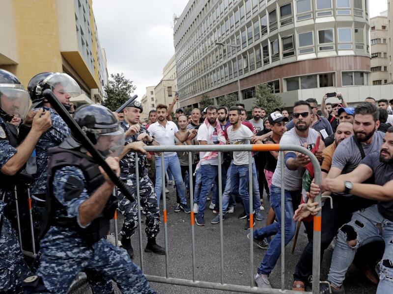 Lebanese protested in the capital over increasingly difficult living conditions, amid fears of a dollar shortage and possible price hikes. ANWAR AMRO / AFP