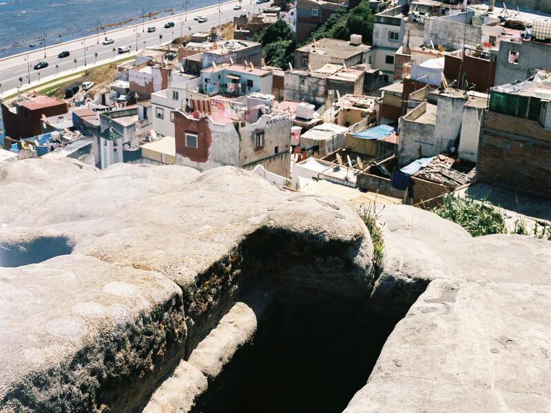 Phoenician tombs overlooking the strait (Twitter)