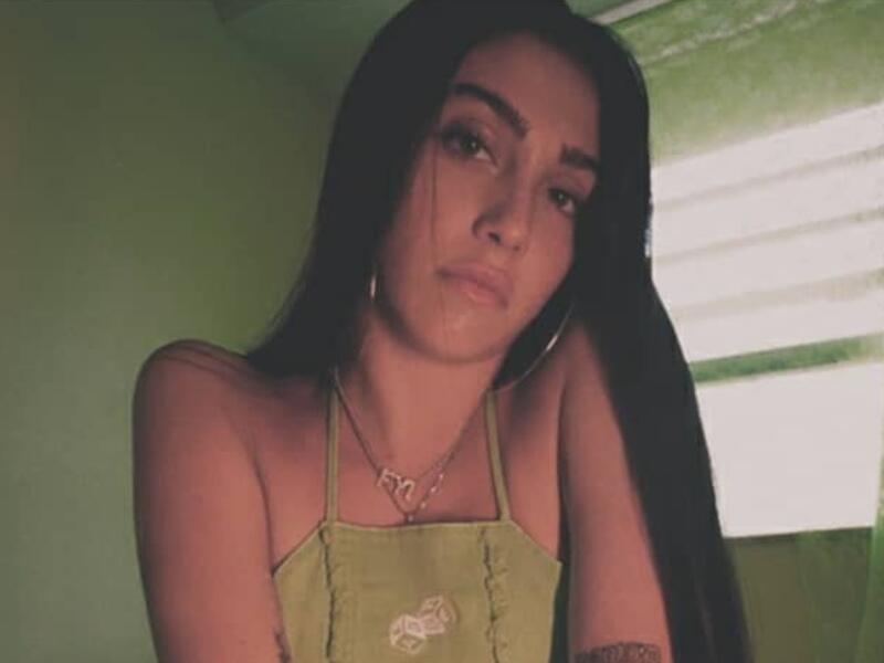 Lourdes Leon also fitted in some quality time with a mystery man during the idyllic beach getaway (source: @lourdesleon.ciccone Instagram)