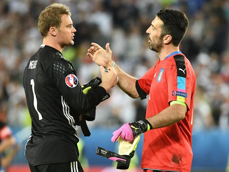 Neuer and Buffon (Photo: AFP)