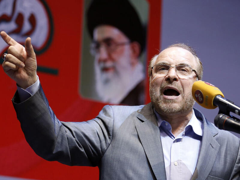 رد رئيس البرلمان الإيراني، محمد باقر قاليباف، بالآية 35 من سورة محمد: "فلا تهنوا وتدعوا الى السلم وأنتم الأعلون والله معكم ولن يتركم أعمالكم" وذلك للرد على مقترح الرئيس الأمريكي بأن الوقت الآن هو أفضل وقت للتفاوض مع إيران.