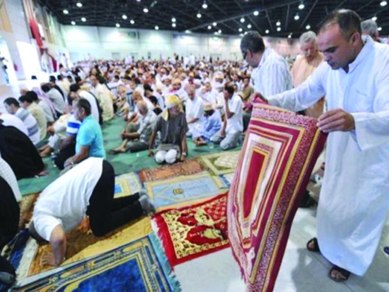 الجزائر: أعلنت اللجنة الوزارية للفتوى أن صلاة عيد الاضحى تؤدى في البيوت جماعة أو فرادى ودون خطبة.