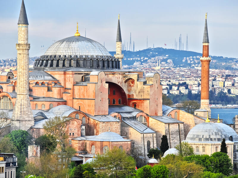 Hagia Sophia museum (Ayasofya Muzesi) in Istanbul, Turkey (Shutterstock)