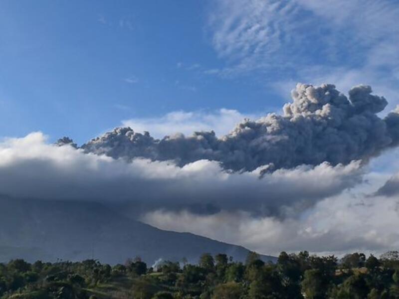 Mount Sinabung, located in North Sumatra, was erupted (Twitter)