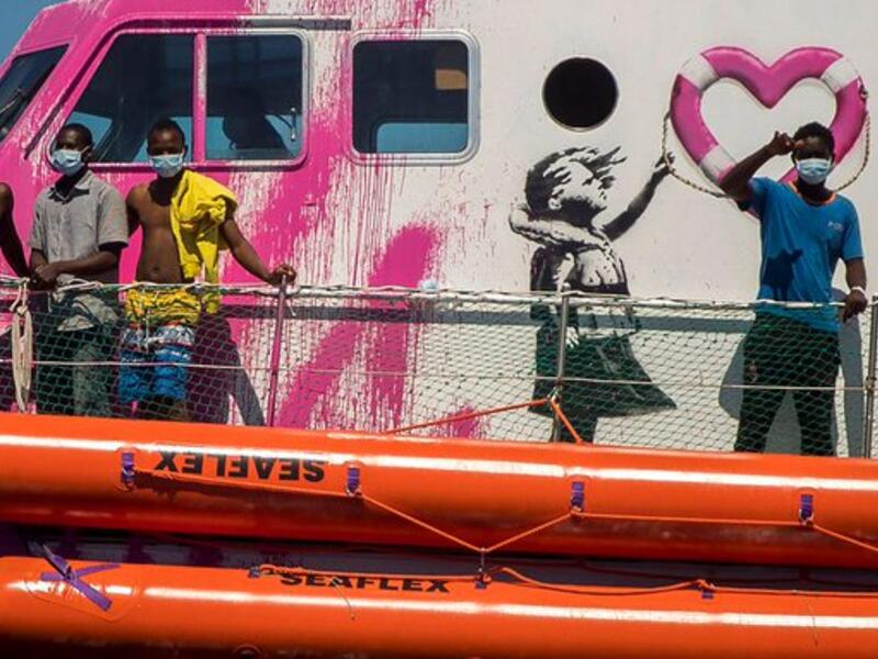 Banksy’s ship is overloaded after rescuing people from a paralysed sinking boat (Twitter)