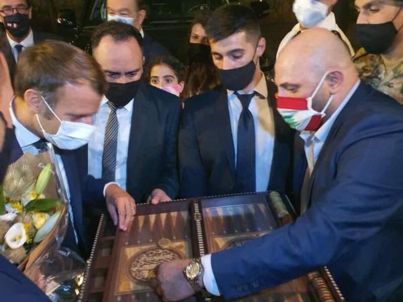 إيلي جوزيف طعمة مع الرئيس الفرنسي 