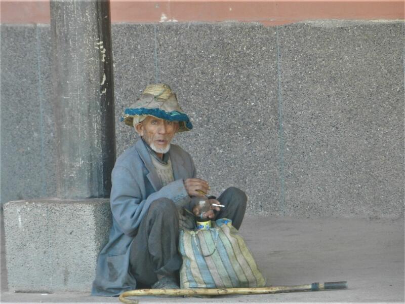 Morocco, bus stop somewhere on the way to Marrakech/Photo by Ewelina Lepionko