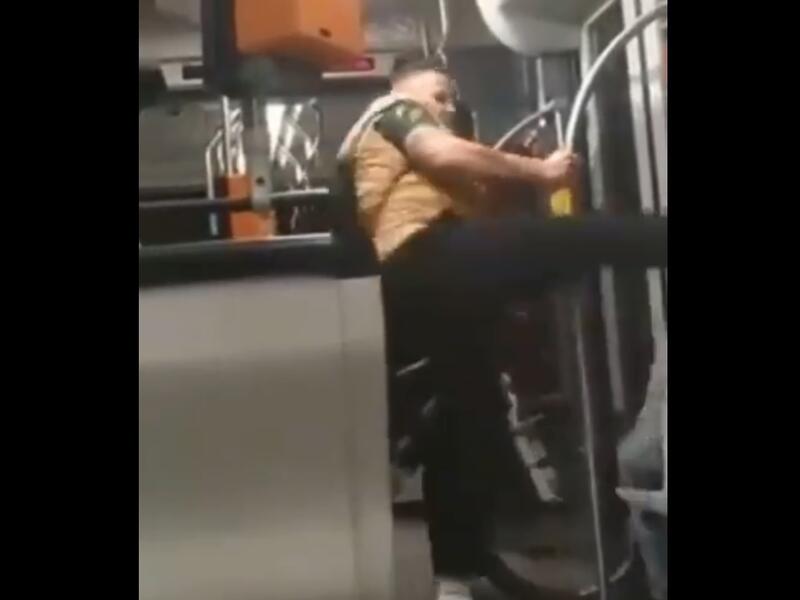  فيديو يوثق اعتداء عنصري على فتى سوري 