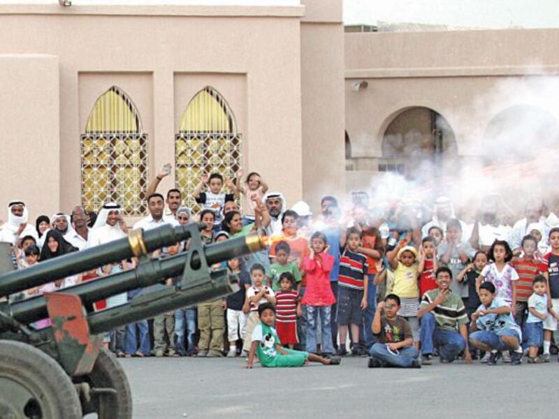 الكويت / العاصمة: ستكون ساعات الصيام في أول يوم 14 ساعة و17 دقيقة، فيما ستصل في آخر يوم الى 15 ساعة و19 دقيقة.