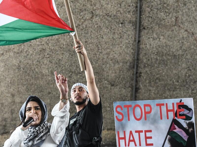 People participate in a pro-Palestinian rally 