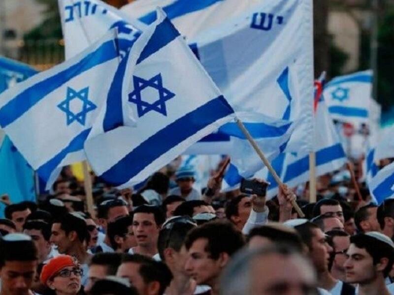 مستوطنون ينظمون 14 "مسيرة أعلام" بالضفة الغربية