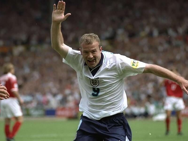 الإنجليزي آلان شيرار (7 أهداف)