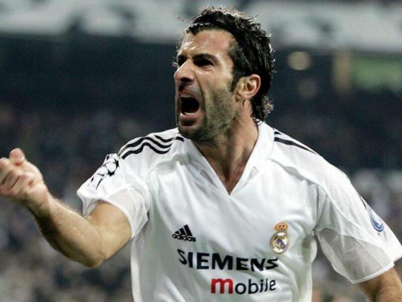 8- لويس فيغو (من برشلونة إلى ريال مدريد) مقابل 60 مليون يورو