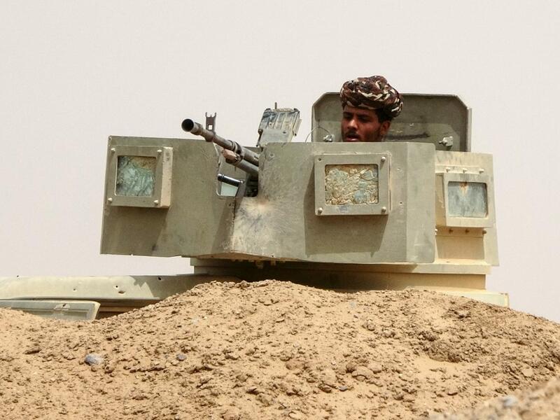 Yemeni army announced killing 26 Houthi rebels.