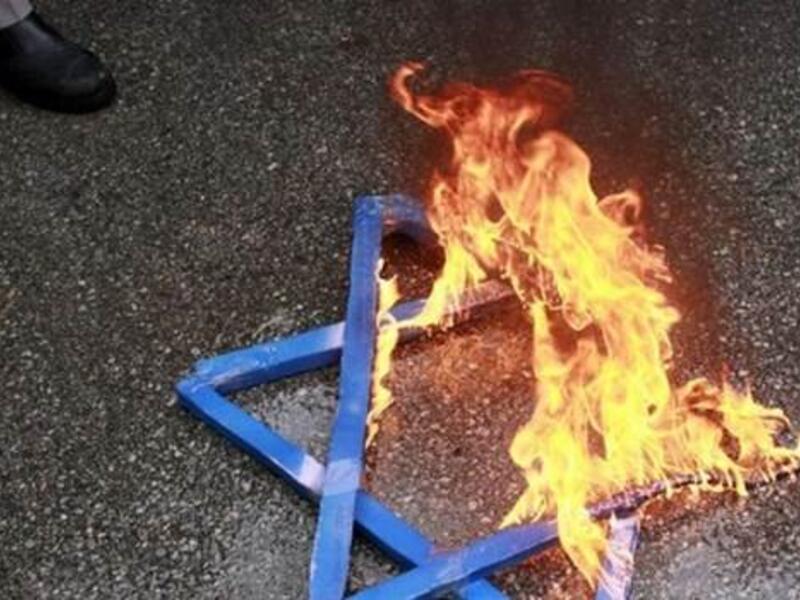 تاريخ 11/11: توقع قسم من المغردين بأن الرقم 1111 هو يوم 11 في شهر 11 القادم، لتكون بداية سقوط الكيان الصهيوني.