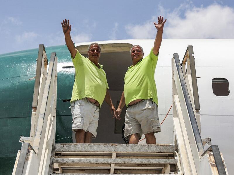 Palestinian twin turn airplane into a restaurant 