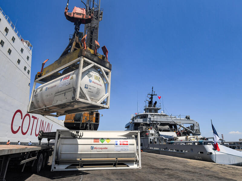 Oxygen tanks arrived to Tunis