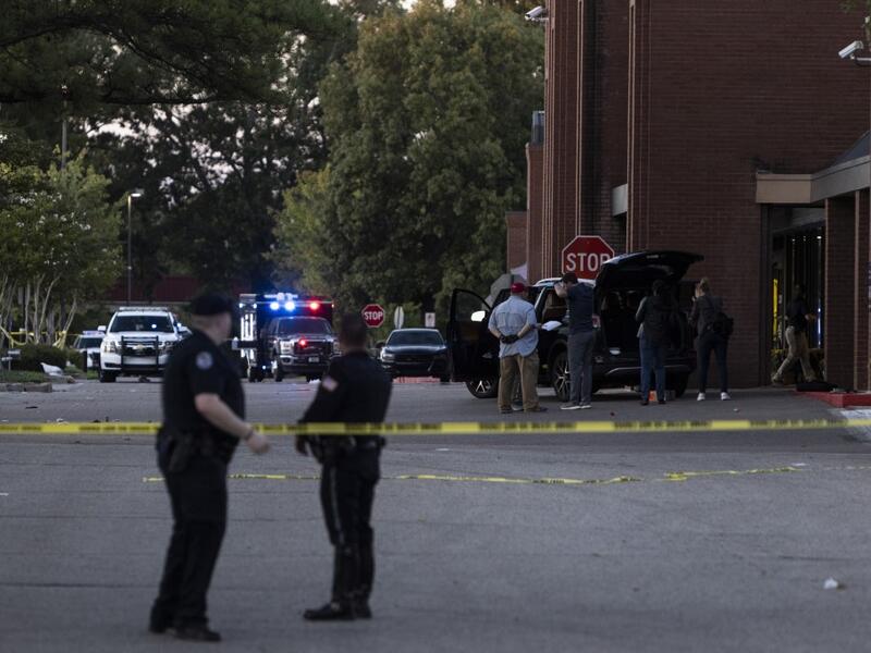 At least 1 dead, 12 injured at US grocery shooting