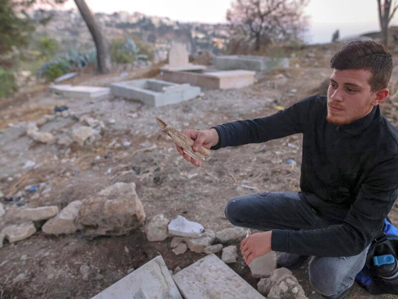 Muslim graves near Al-Aqsa mosque abolished by Israel