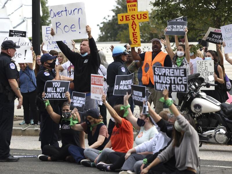 Pro-choice and Anti-abortion Activists Protest in the US