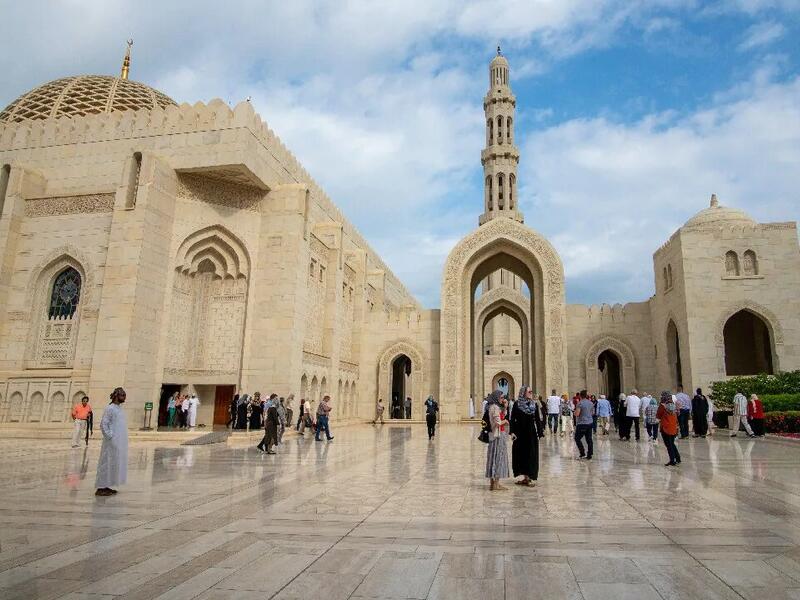 المركز السابع: سلطنة عُمان، توفر إطلالة على التراث الفريد والحصون والقلاع، وتشتهر بنظام الري وبعض المعالم السياحية الرائعة.