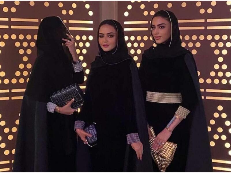 خبيرة التجميل يارا النملة ووالدتها اماني العايد 