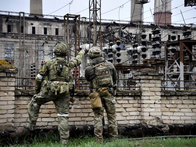 school in Luhansk attacked by Russian airstrikes
