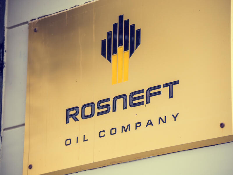 Russia's Rosneft Mulls Creating a Dubai-Based Oil Trading Unit: Report