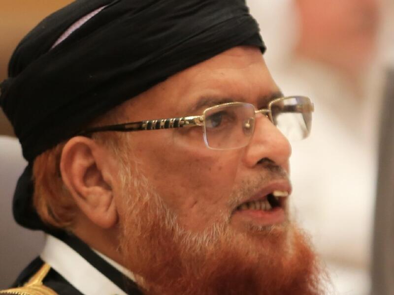 المركز السادس: العالم الباكستاني الشيخ محمد تقي العثماني