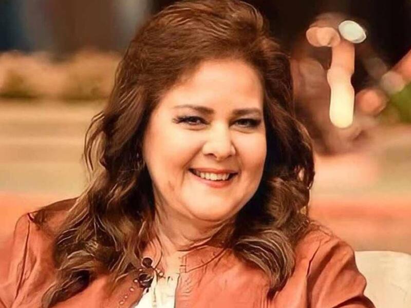 دلال عبدالعزيز