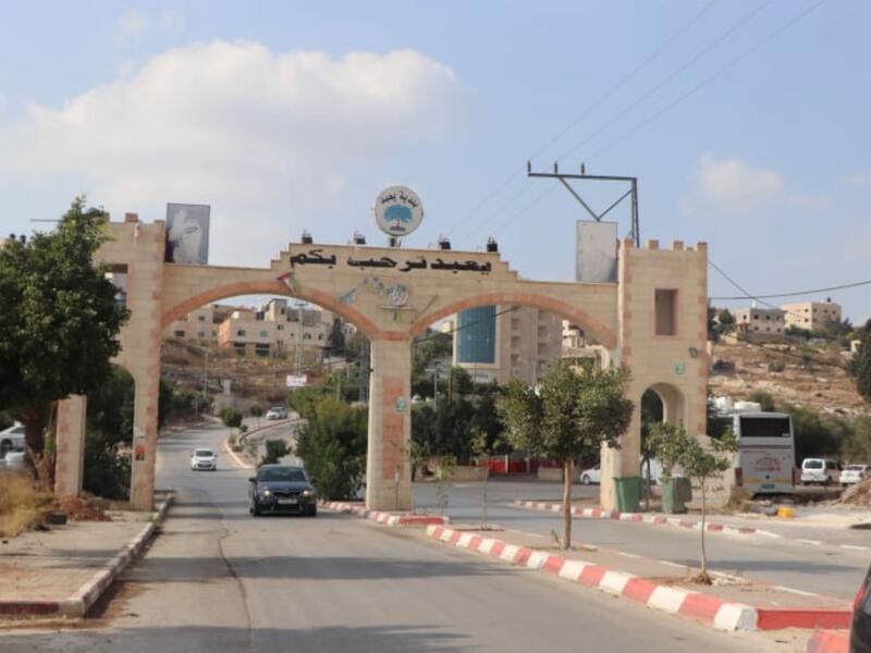 يعبد