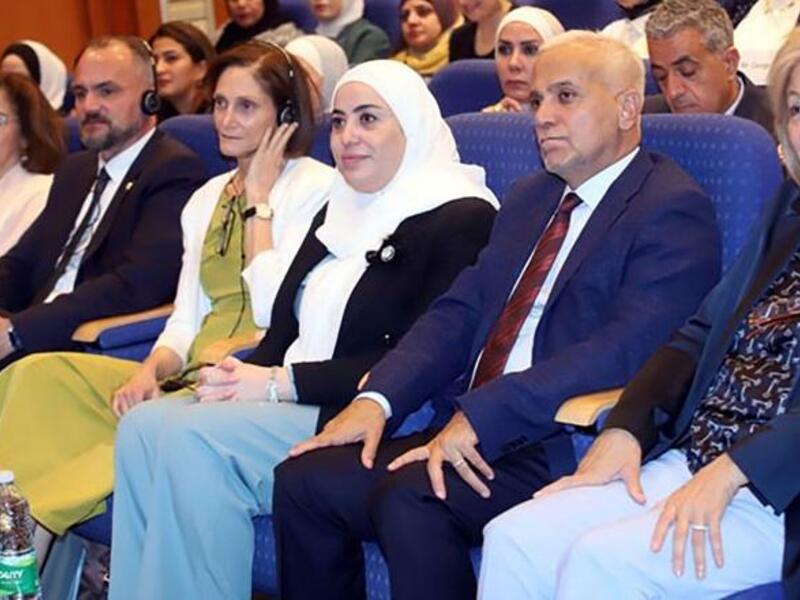 Women guests 