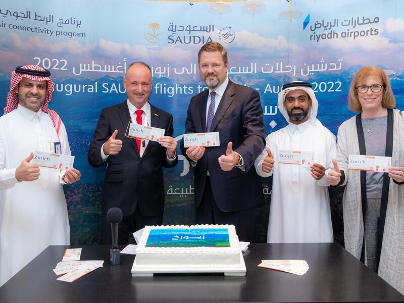 الخطوط السعودية تُدشن أولى وجهاتها المباشرة بين الرياض وزيورخ