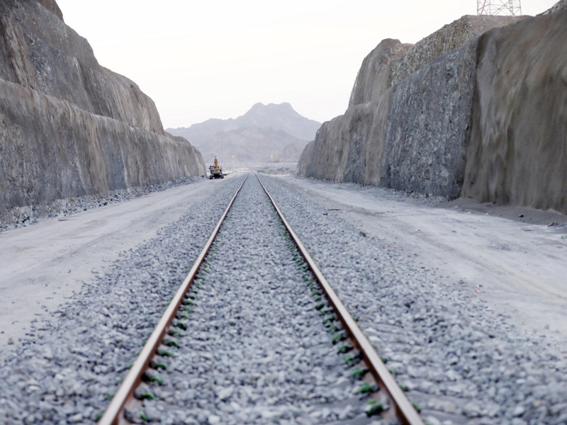 Etihad Rail completes tracklaying works for the main line in Sharjah and Ras Al Khaimah