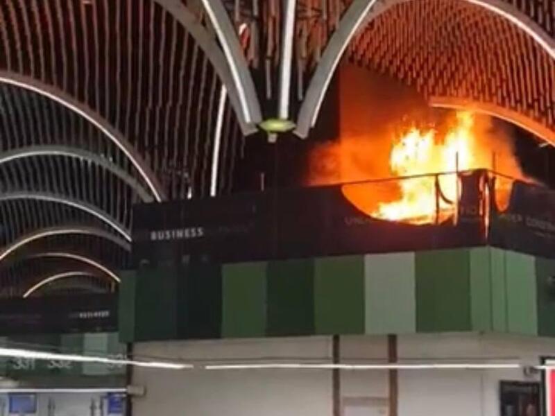 حريق داخل كافتريا في صالة المغادرة بمطار بغداد الدولي