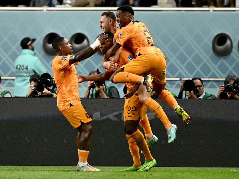 هولندا أول المتأهلين رسمياً إلى الدور ربع النهائي من مونديال قطر (المصدر: أ ف ب)