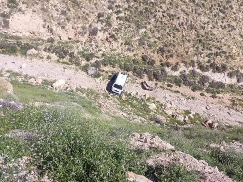القاء باص في الوادي