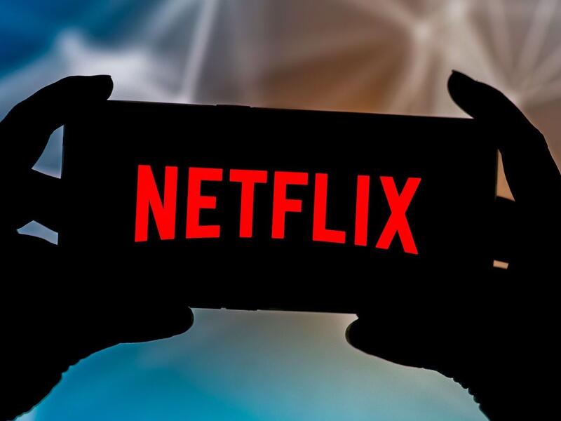 Netflix reports $1.31B in profits and ends DVD rental service