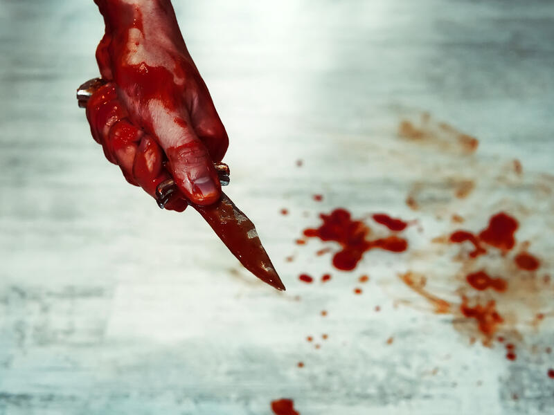 Man stabs Algeria imam mosque 