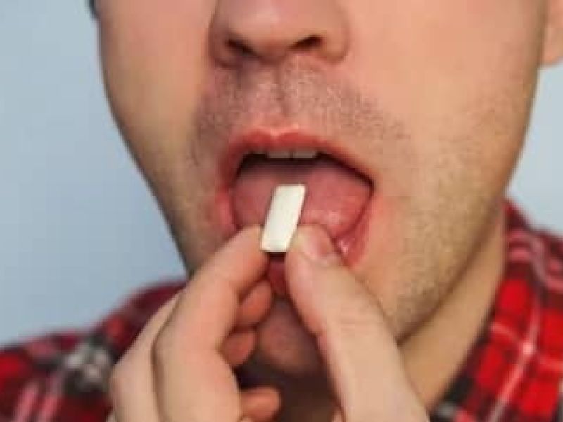 الحبس 3 أشهر لشاب سرق علكة من مركز تجاري