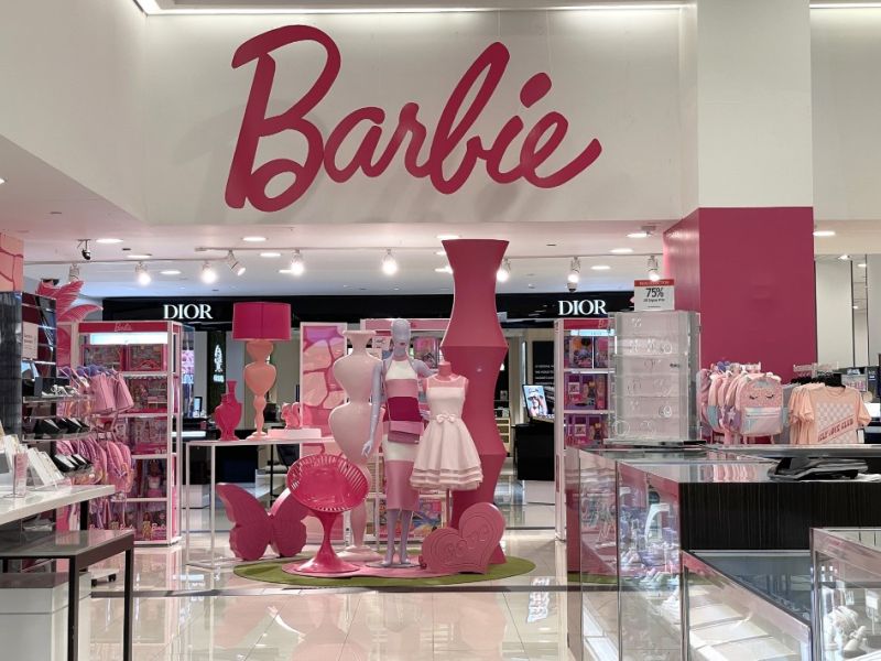 Pink tombs, Barbie movie