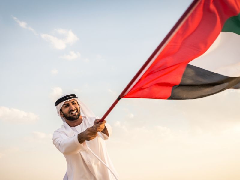 أفكار متنوعة للاحتفال بيوم العلم الإماراتي