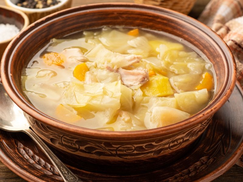 شوربة الملفوف الحار والحامض لزيادة الحرق في الشتاء