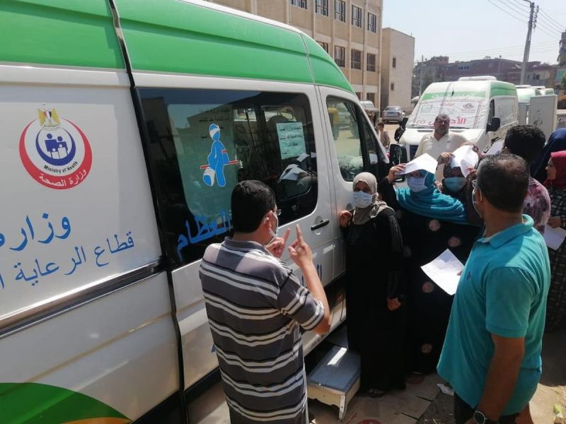 الصحة المصرية تطلق قوافل طبية