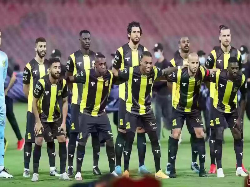 عرض ناري من الاتحاد السعودي